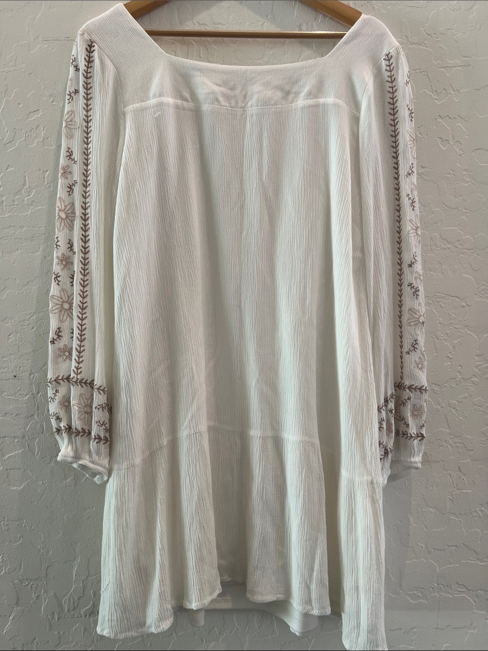 EUC SZ XL Xhilaration White Square Neck Tunic Dress with Tan Embroidery - Picture 8 of 9